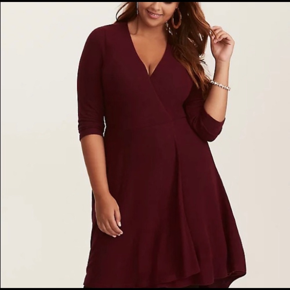 TORRID Super Soft V-Neck Skater Dress Size 1